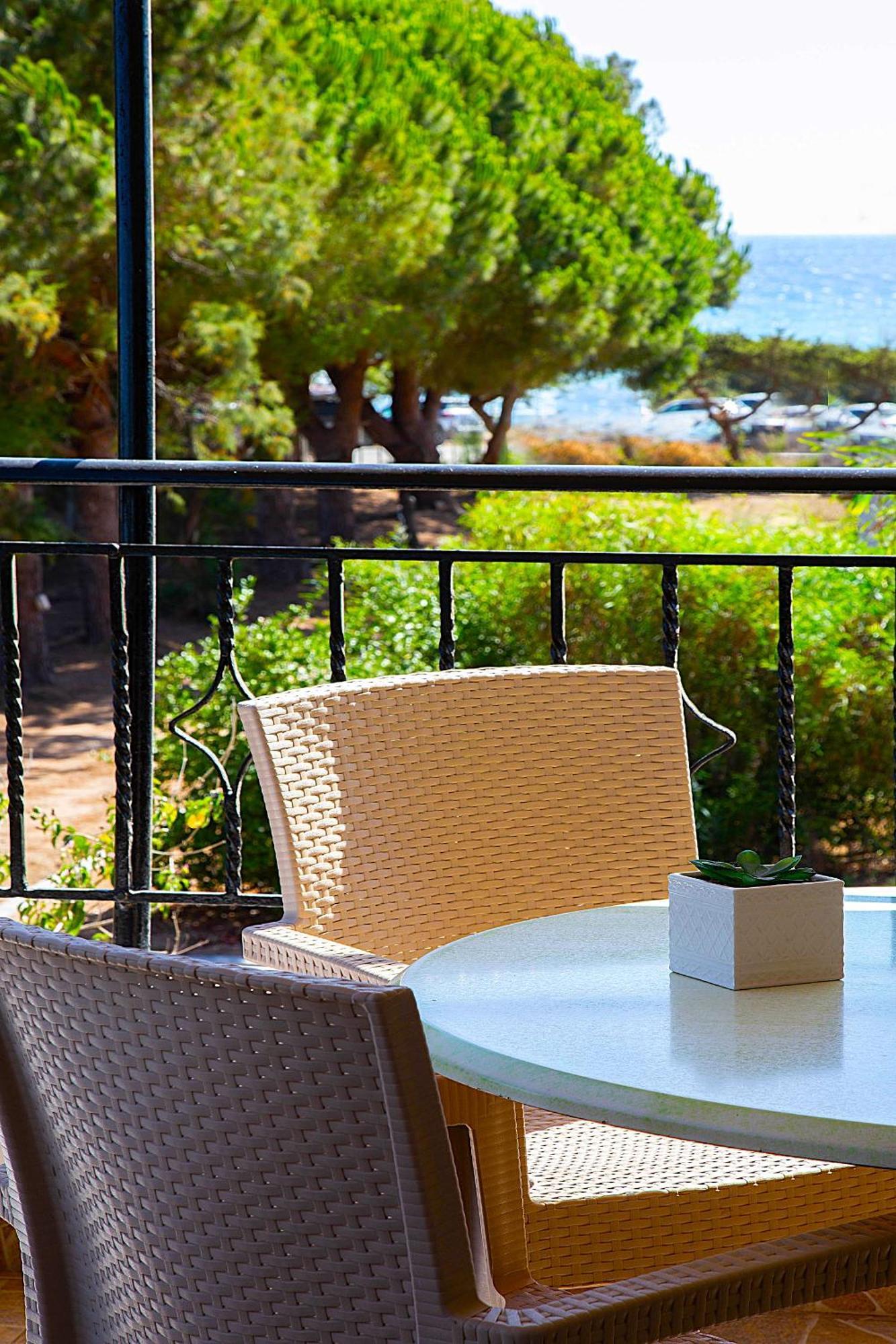 Romanos Beach Villas Eksteriør bilde