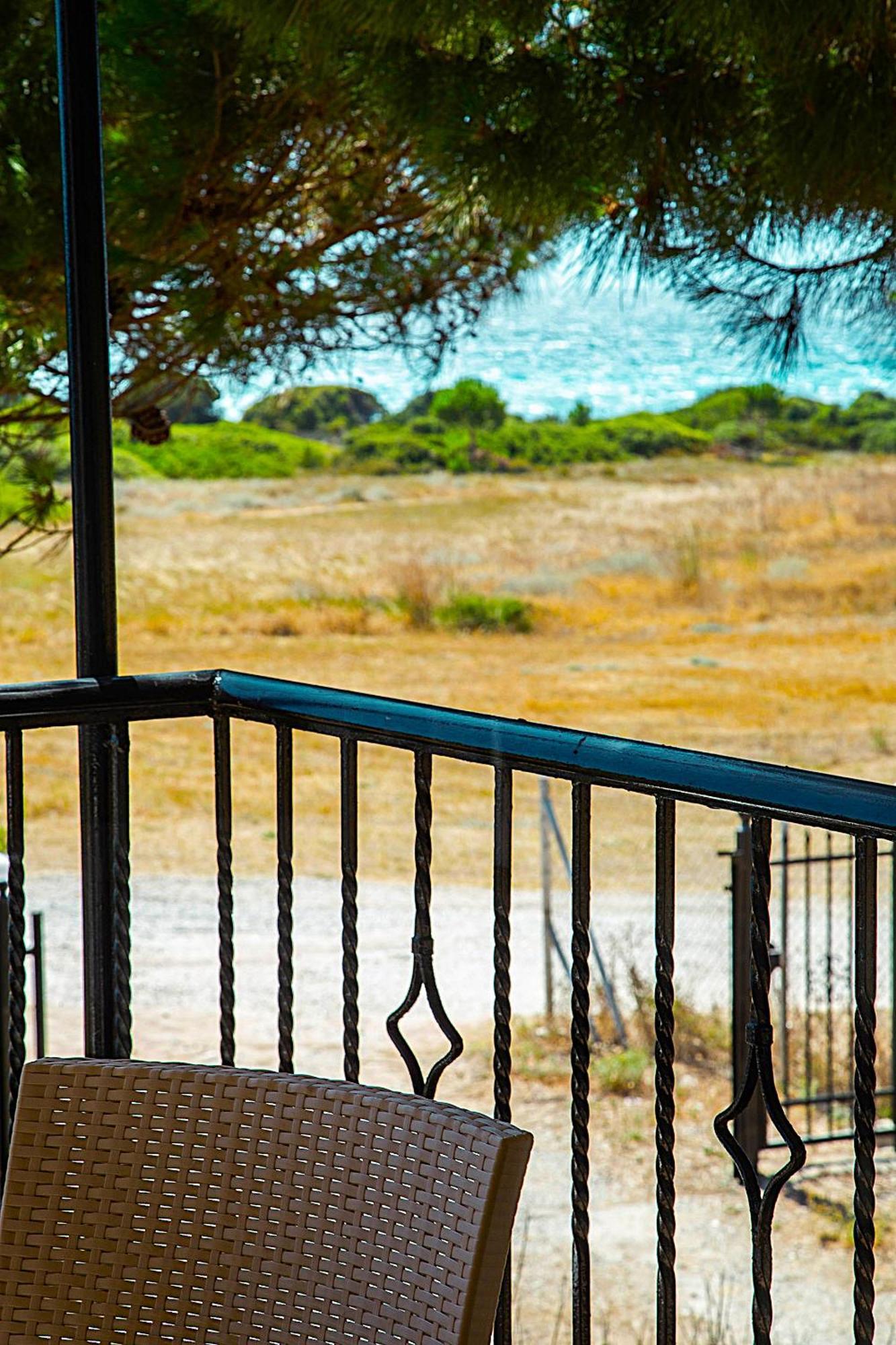 Romanos Beach Villas Eksteriør bilde