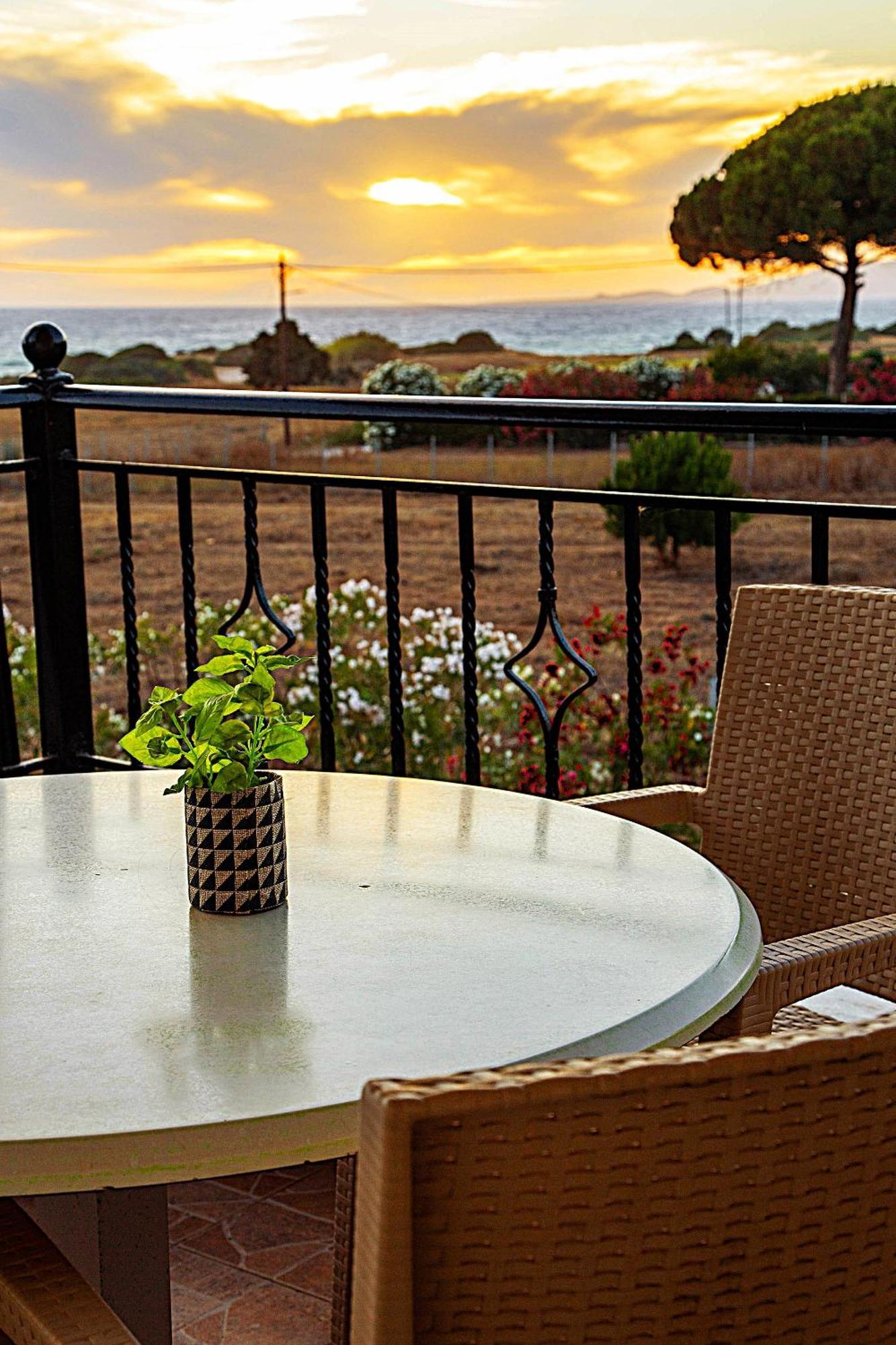 Romanos Beach Villas Eksteriør bilde