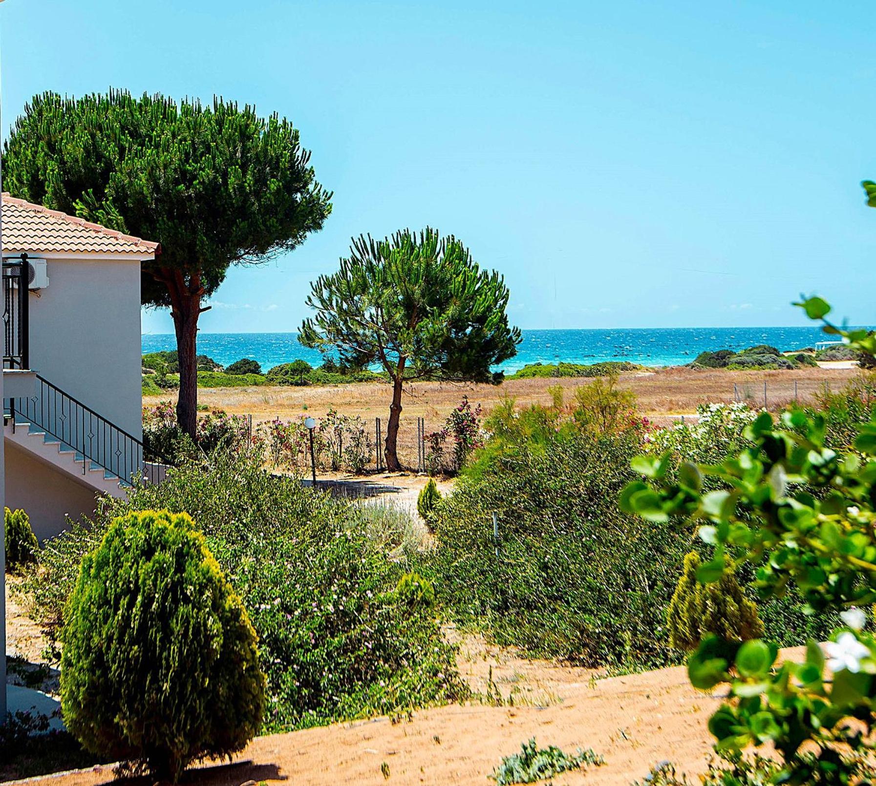 Romanos Beach Villas Eksteriør bilde