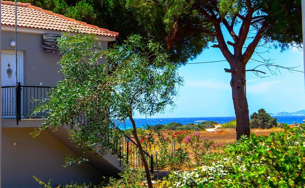 Romanos Beach Villas Eksteriør bilde