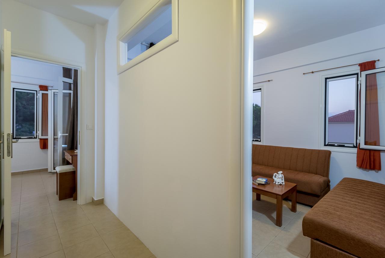 Romanos Beach Villas Eksteriør bilde